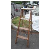 4ft Wooden Step Ladder