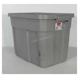 18 gallon Rubbermaid Roughneck storage tote.