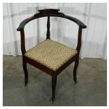 Corner chair, wooden wheels