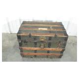 Trunk, 20 x 31 x 22, age wear as shown