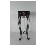 Metal plant stand, 19", seller code Z6