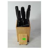 Kitchenwares, includes knife block, knife