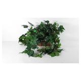 Everlasting ivy decor in basket