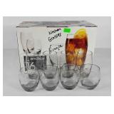 Anchor Hocking glassware, sixteen tumblers, two