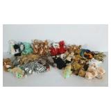 Large group of TY Beanie babies, some duplicate