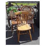5 mismatched Chairs lot, with Everlasting Ivy