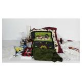 Mixed lot: mostly textiles. Includes full sized