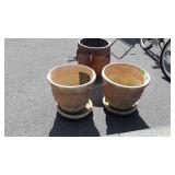 Pair of Outdoor Flower Pots with Drip Trays,