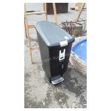 Simply human 40 L trash can with soft close lid