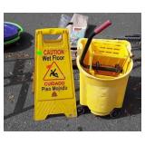 Rubbermaid Mop bucket with Ringer and Wet Floor