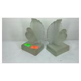 Bird bookends one does have some chips