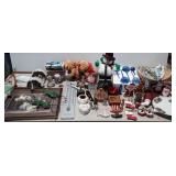 Mixed lot: christmas items, blown glass planter