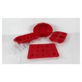 Silicone baking pans and molds