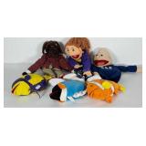 Puppets: dog, 3 fish, boy and girl. Boy has no