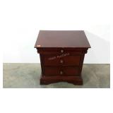 End table, New Classic brand, seller code 07,