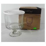 Pampered chef trifle bowl with stand and lid, box