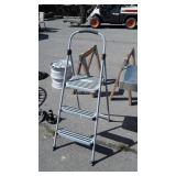 Cosco 28" high flding Project Ladder