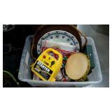 Skid lot: Keyboard, office supplies, curtain