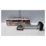 Roberts deluxe knee kicker