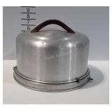 Mirro locking aluminum cake cover with wooden
