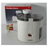 Hamilton Beach juice extractor, with box, works