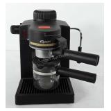 Swift espresso and cappuccino maker, powers up