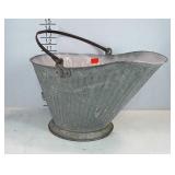 Reeves galvanized ash bucket