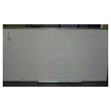 Large white board with pen tray, 4