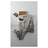 Tools, four aluminum stabilizing trailer Jacks in