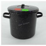 Enameled pot with strainer bucket and lid