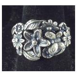 Size 9 Sterling silver ring 4.95g