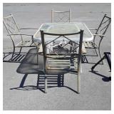 5pc Outdoor Table set, mismatched with 5ft glass