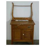 Wash stand, yolk needs to be attached