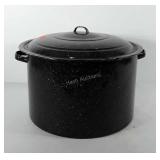 Large enameled stock pot, 16"