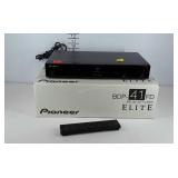 Pioneer Elite Blu-ray 3D player, powers on, with