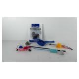 Pet supplies/toys, includes pet grooming glove,