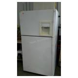 GE Profile refrigerator/freezer with water and