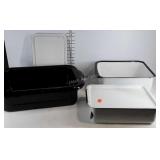 Large enamelware pans, one with lid, one extra