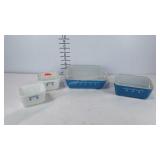 Pyrex casserole dishes, one without lid, 2 pint,