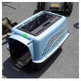 Poly Pet Carrier, small Animal size, nice