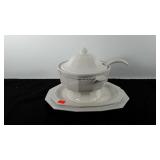 Pfaltzgraff Soup tureen with two platters and