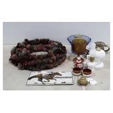 Decor group, includes Christmas wreath, milkglass