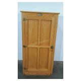 White Clad reproduction icebox. Some finish wear,