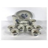 Pfaltzgraff Yorktowne dinnerware, 14 pieces