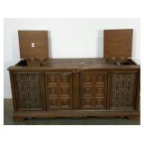 RCA New Vista Victoria turn table and radio