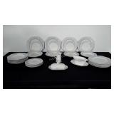 Savoir Vivre Dish Set in pastel colors. Setting