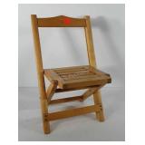 Wooden toddler sized folding chair, 17"