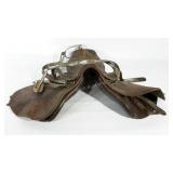 English saddle in not good shape. Usable