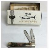 Frost Cutlery pocket knife plus a Case Mako
