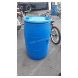 Blue poly 55 gallon Barrel, missing the lid caps,